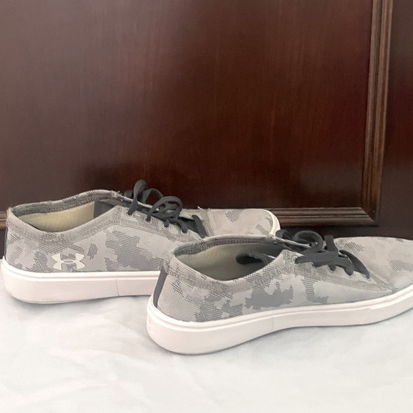 Under Armour Canvas Sneakers - Picture 3 of 4